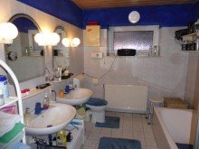 P1010050 VERKAUFT!!!2-Familienhaus und Gewerbefl�che im Zentrum von Hambergen